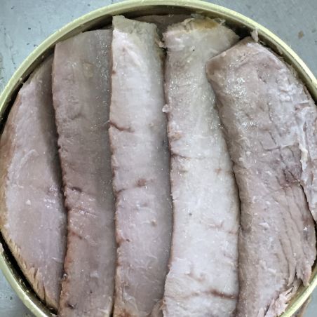 Ventresca de Atún geöffnete Dose Ventresca de Atún geöffnete Dose